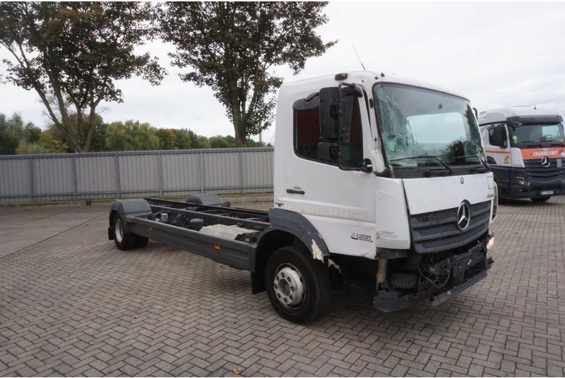 Mercedes-Benz ATEGO 1221 / ENGINE RUNNING / ONLY:253095 KM / AUTOMATIC / EURO-6 / 2017 - الشاسيه شاحنة: صور 2 Mercedes-Benz ATEGO 1221 / ENGINE RUNNING / ONLY:253095 KM / AUTOMATIC / EURO-6 / 2017 - الشاسيه شاحنة: صور 2