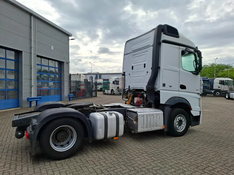 Mercedes-Benz Actros 1945 / DOUBLE TANK / ONLY:508736 KM / 2XBED / FRIDGE / AUTOMATIC / EURO-6 / 2015 - شاحنة جرار: صور 5 Mercedes-Benz Actros 1945 / DOUBLE TANK / ONLY:508736 KM / 2XBED / FRIDGE / AUTOMATIC / EURO-6 / 2015 - شاحنة جرار: صور 5