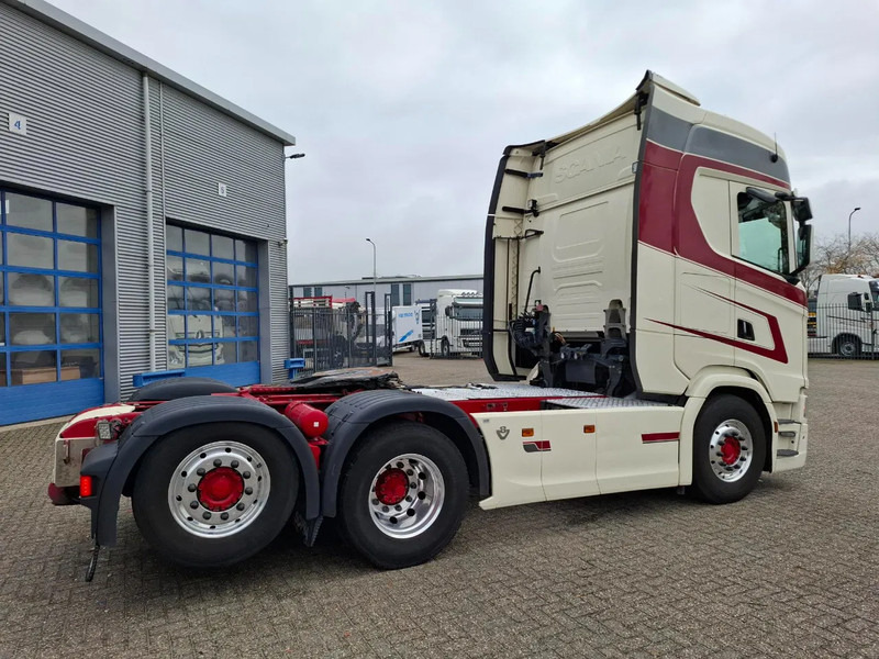 Scania NGS S650 V8 / RETARDER / 633397 KM / 9 TON FRONT AXELE / FULL-AIR / INLINER / FULL SPOILER / LEATHER / ALCOA / NAVI / FRIDGE / E - شاحنة جرار: صور 5 Scania NGS S650 V8 / RETARDER / 633397 KM / 9 TON FRONT AXELE / FULL-AIR / INLINER / FULL SPOILER / LEATHER / ALCOA / NAVI / FRIDGE / E - شاحنة جرار: صور 5