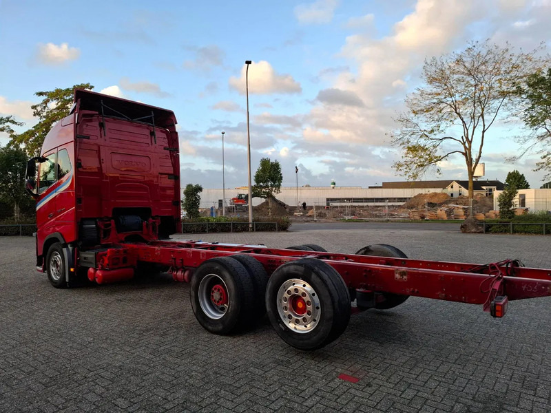 Volvo FH16-750 / BIG AXLE / VEB+ / ONLY:679711 KM / DYNAMIC STEERING / NAVI / LWDS / FULL-AIR / AUTOMATIC / EURO-6 / 2018 - الشاسيه شاحنة: صور 3 Volvo FH16-750 / BIG AXLE / VEB+ / ONLY:679711 KM / DYNAMIC STEERING / NAVI / LWDS / FULL-AIR / AUTOMATIC / EURO-6 / 2018 - الشاسيه شاحنة: صور 3