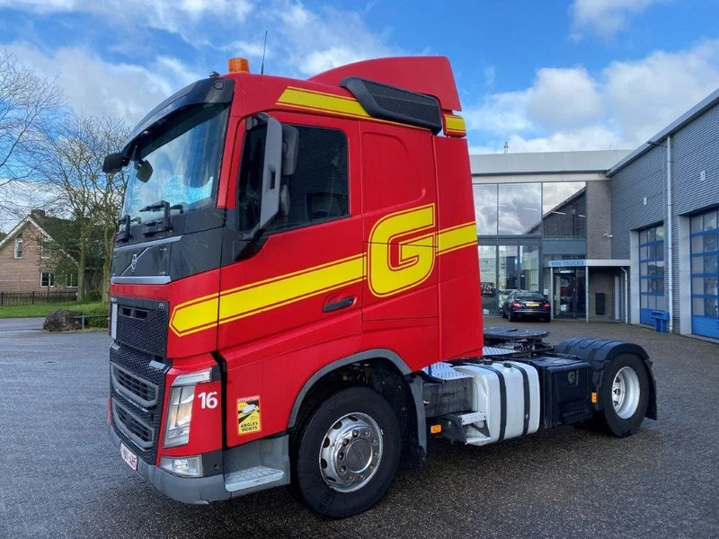 Volvo FH4-460 / DOUBLE TANK / VEB+ / ONLY:596514 KM / LWDS / AUTOMATIC / EURO-6 / 2016 - شاحنة جرار: صور 1 Volvo FH4-460 / DOUBLE TANK / VEB+ / ONLY:596514 KM / LWDS / AUTOMATIC / EURO-6 / 2016 - شاحنة جرار: صور 1