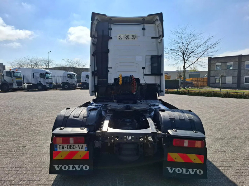 Volvo FH4-460 / VEB+ / DOUBLE TANK / FRIDGE / AUTOMATIC / EURO-6 / 2018 - شاحنة جرار: صور 4 Volvo FH4-460 / VEB+ / DOUBLE TANK / FRIDGE / AUTOMATIC / EURO-6 / 2018 - شاحنة جرار: صور 4