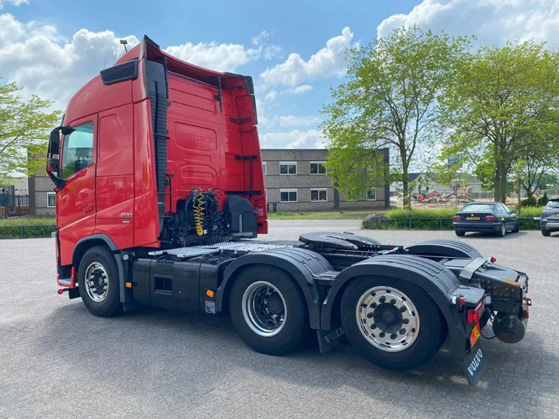 Volvo FH4-500 / VEB+ / 6X2 / ACC / FRIDGE / AUTOMATIC / EURO-6 / 2018 - شاحنة جرار: صور 3 Volvo FH4-500 / VEB+ / 6X2 / ACC / FRIDGE / AUTOMATIC / EURO-6 / 2018 - شاحنة جرار: صور 3