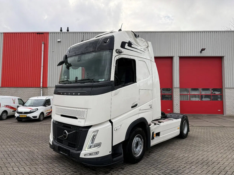 Volvo FH5-460 AERO / XL / ENGINE RUNNING / ONLY:66348 KM / I-PARKCOOL / DOUBLE TANK / ACC / LWDS / EURO-6 / 2025 - شاحنة جرار: صور 1 Volvo FH5-460 AERO / XL / ENGINE RUNNING / ONLY:66348 KM / I-PARKCOOL / DOUBLE TANK / ACC / LWDS / EURO-6 / 2025 - شاحنة جرار: صور 1