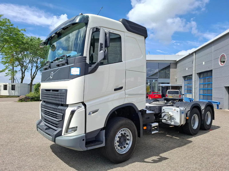 Volvo FH5-500 / 6X4 / RETARDER / HYDRAULICS / ONLY:46190 KM / BIG AXLE / VEB+ / ACC / LWDS / TOP CONDITION / AUTOMATIC / EURO-6 / 2023 - شاحنة جرار: صور 1 Volvo FH5-500 / 6X4 / RETARDER / HYDRAULICS / ONLY:46190 KM / BIG AXLE / VEB+ / ACC / LWDS / TOP CONDITION / AUTOMATIC / EURO-6 / 2023 - شاحنة جرار: صور 1