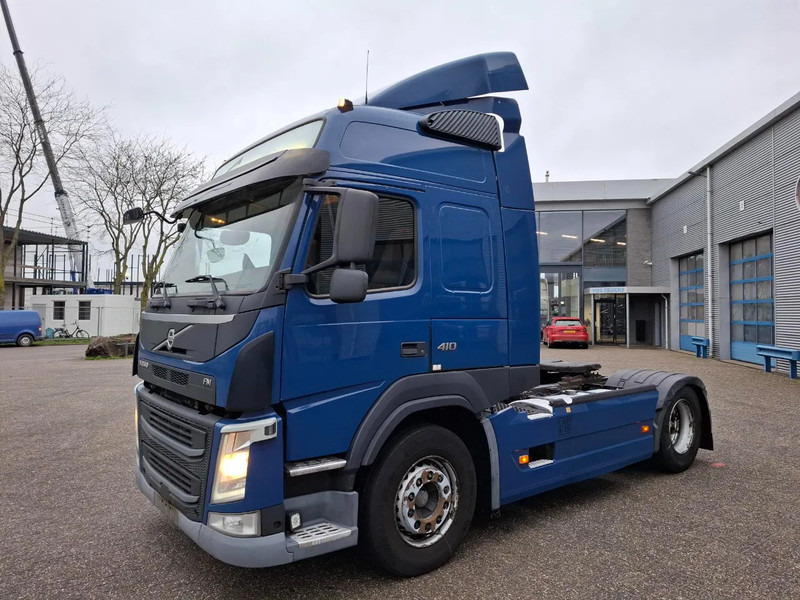 Volvo FM11-410 / VEB / DOUBLE TANK / FULL SPOILER / AIRCO / AUTOMATIC / EURO-6 / 2015 - شاحنة جرار: صور 1 Volvo FM11-410 / VEB / DOUBLE TANK / FULL SPOILER / AIRCO / AUTOMATIC / EURO-6 / 2015 - شاحنة جرار: صور 1