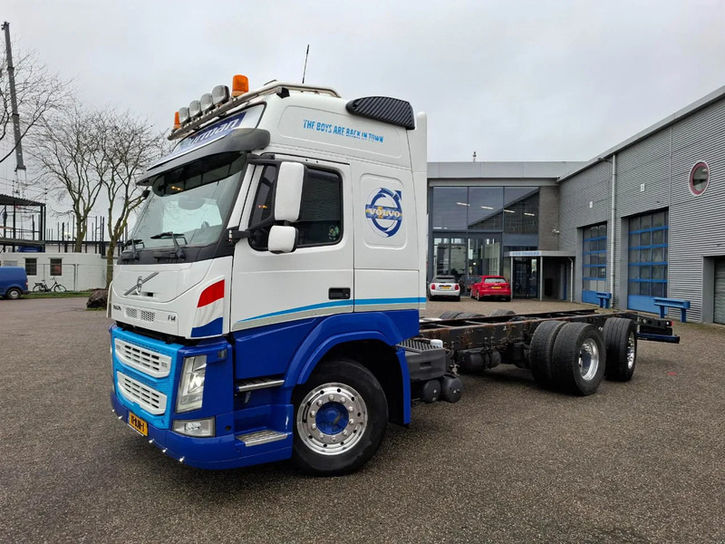Volvo FM11-460 / NL TRUCK / LIFT+LENKACHSE / ONLY:355342 KM / DYNAMIC STEERING / LWDS / NAVI / ALCOA / TUV:07-01-2026 / INLINER / EURO - الشاسيه شاحنة: صور 1 Volvo FM11-460 / NL TRUCK / LIFT+LENKACHSE / ONLY:355342 KM / DYNAMIC STEERING / LWDS / NAVI / ALCOA / TUV:07-01-2026 / INLINER / EURO - الشاسيه شاحنة: صور 1