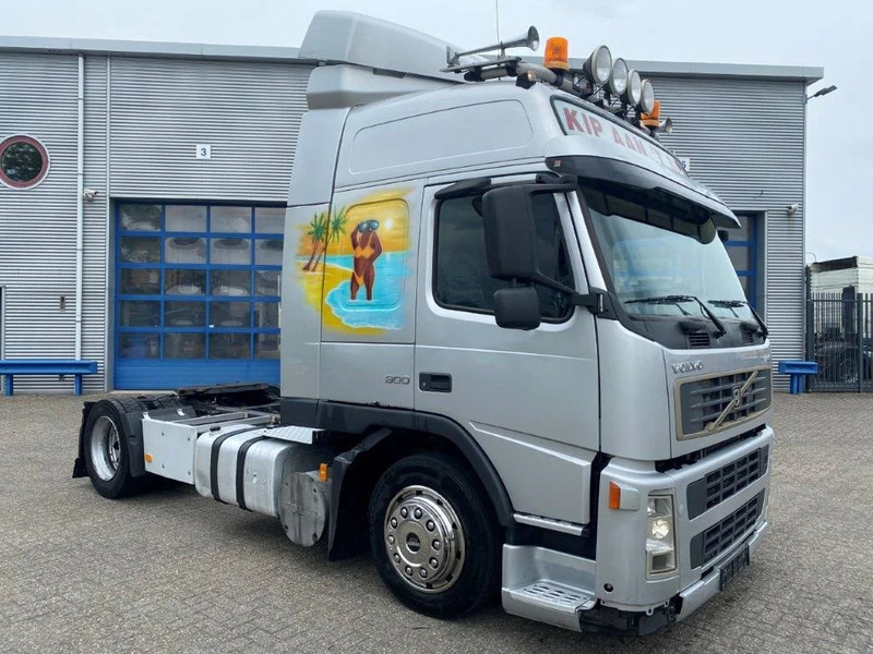 Volvo FM9-300 / MEGA / FULL-AIR / XENON / ONLY:372618KM / MANUAL / EURO-3 / 2004 - شاحنة جرار: صور 2 Volvo FM9-300 / MEGA / FULL-AIR / XENON / ONLY:372618KM / MANUAL / EURO-3 / 2004 - شاحنة جرار: صور 2