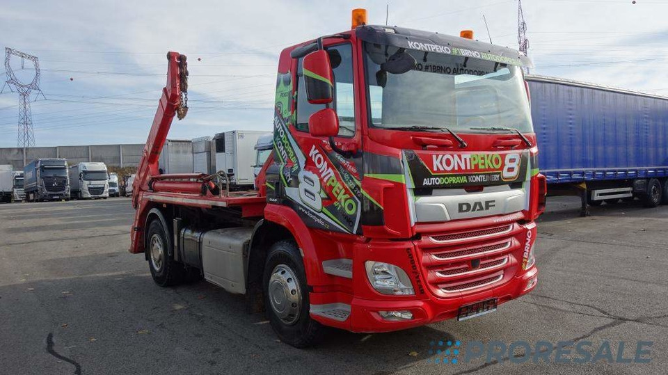 DAF CF 370 FA Day Cab EURO 6 řetězový nosič kontejnerů AK12 - شاحنات قابلة للفك شاحنة: صور 1 DAF CF 370 FA Day Cab EURO 6 řetězový nosič kontejnerů AK12 - شاحنات قابلة للفك شاحنة: صور 1