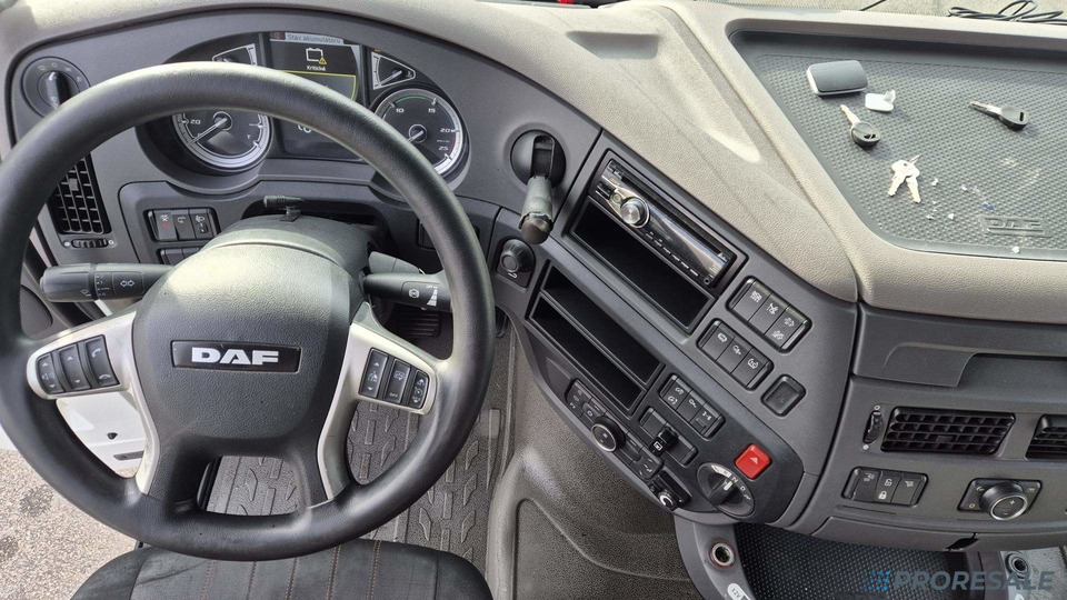 DAF XF 450 FT LOW DECK SSC EURO 6 - شاحنة جرار: صور 4 DAF XF 450 FT LOW DECK SSC EURO 6 - شاحنة جرار: صور 4