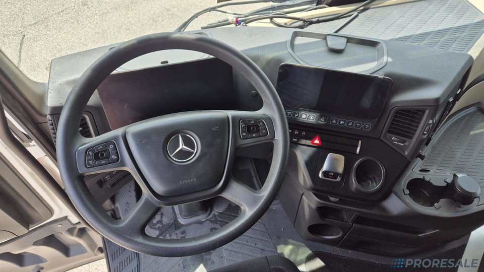 MERCEDES-BENZ ACTROS 1845 LS EURO 6 - شاحنة جرار: صور 4 MERCEDES-BENZ ACTROS 1845 LS EURO 6 - شاحنة جرار: صور 4