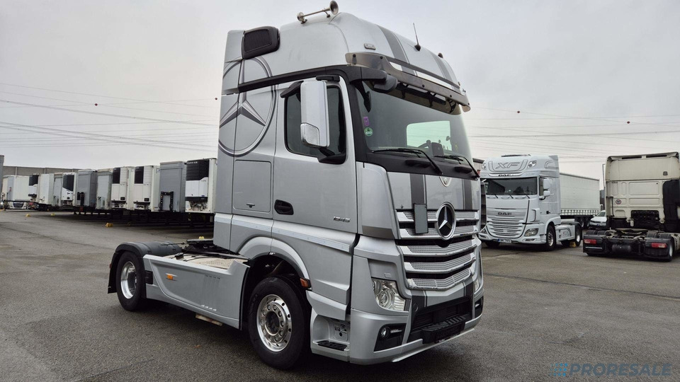 MERCEDES-BENZ ACTROS 1851 GIGA EURO 6 - شاحنة جرار: صور 1 MERCEDES-BENZ ACTROS 1851 GIGA EURO 6 - شاحنة جرار: صور 1