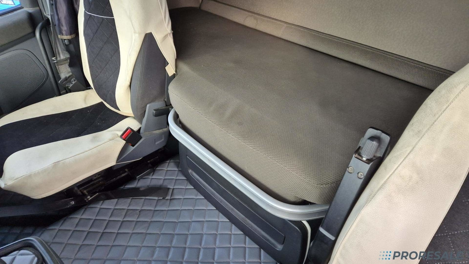 SCANIA R450 N320 HIGH LINE EURO 6 - شاحنة جرار: صور 5 SCANIA R450 N320 HIGH LINE EURO 6 - شاحنة جرار: صور 5