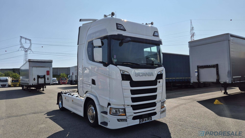 SCANIA S500 N323 NGS TOP LINE LOW DECK EURO 6 - شاحنة جرار: صور 1 SCANIA S500 N323 NGS TOP LINE LOW DECK EURO 6 - شاحنة جرار: صور 1