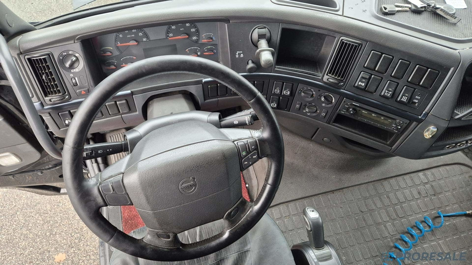 VOLVO FH 13.500 42T EURO 5/EEV - شاحنة جرار: صور 4 VOLVO FH 13.500 42T EURO 5/EEV - شاحنة جرار: صور 4
