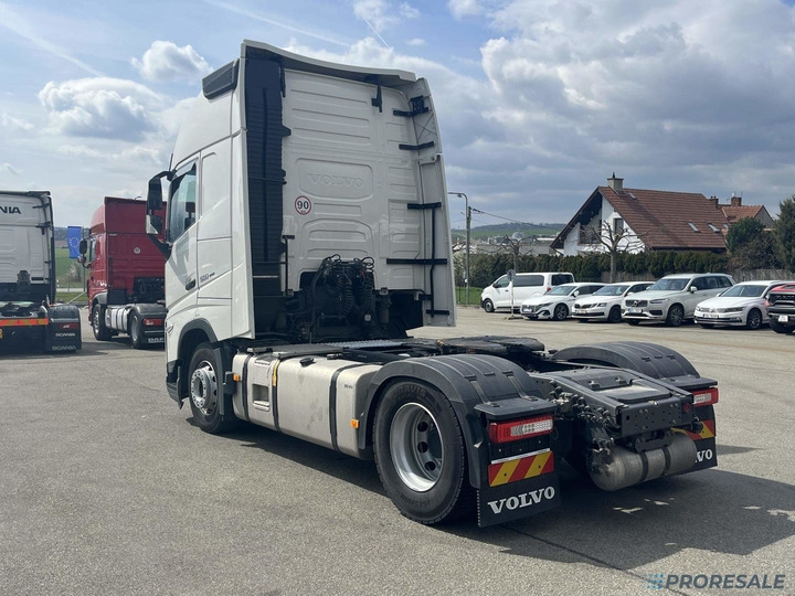 VOLVO FH 500 XL GLOBE EURO 6 - شاحنة جرار: صور 4 VOLVO FH 500 XL GLOBE EURO 6 - شاحنة جرار: صور 4