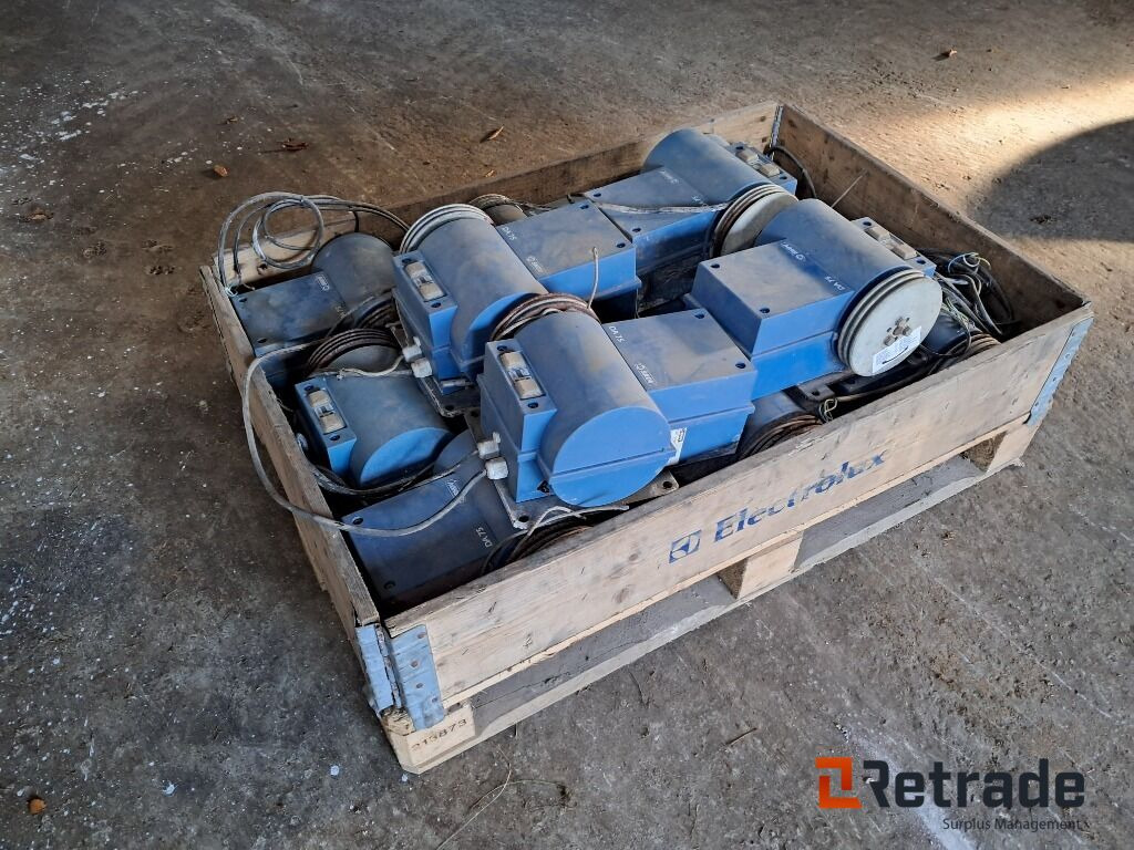 13 stk Spjældmotorer Da 75-1 - الآلات والماكينات الزراعية: صور 2 13 stk Spjældmotorer Da 75-1 - الآلات والماكينات الزراعية: صور 2