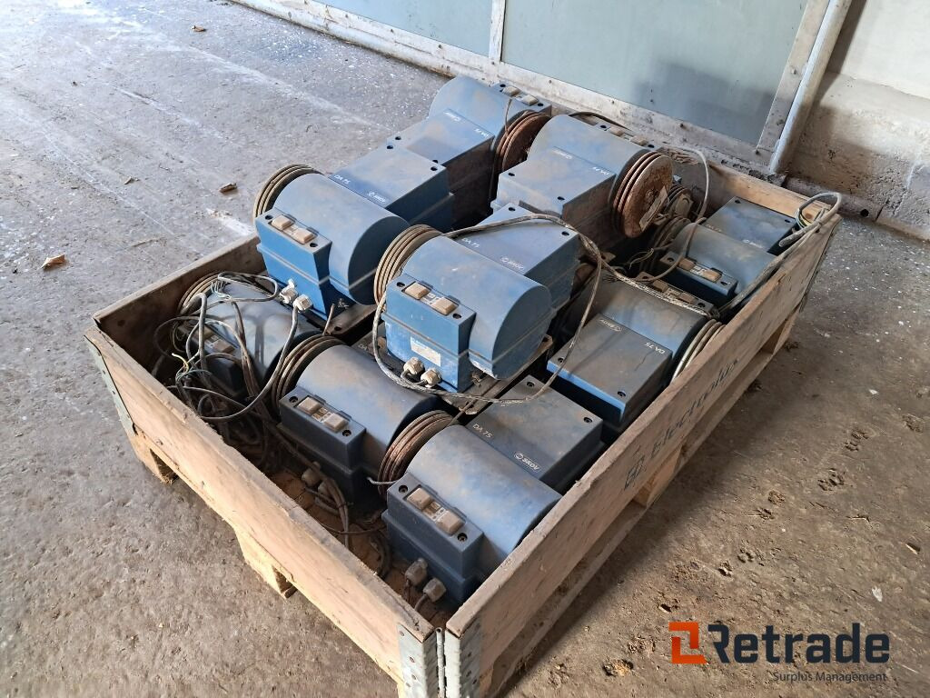 13 stk Spjældmotorer Da 75-1 - الآلات والماكينات الزراعية: صور 3 13 stk Spjældmotorer Da 75-1 - الآلات والماكينات الزراعية: صور 3