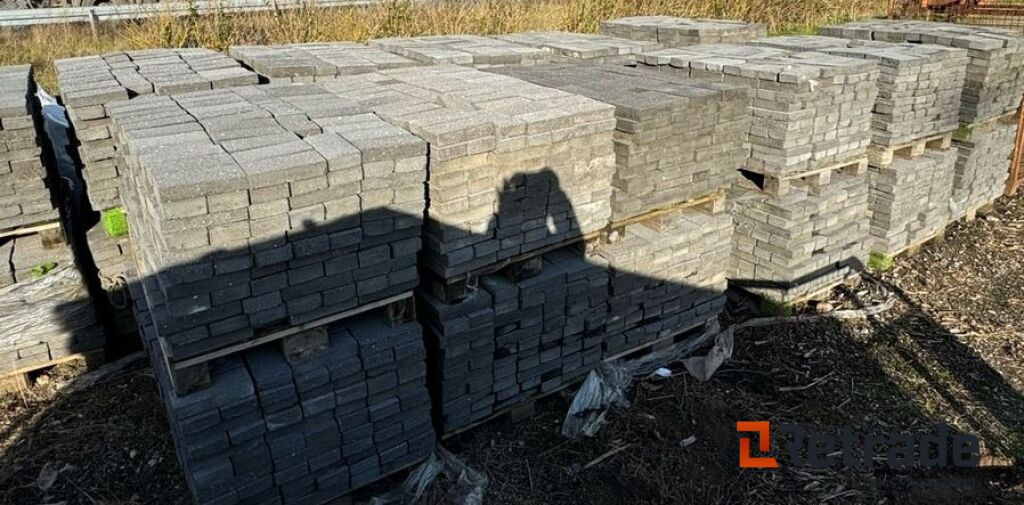 30 paller med optaget beton klinker. Mørk grå / 23x11x5cm. - معدات البناء: صور 3 30 paller med optaget beton klinker. Mørk grå / 23x11x5cm. - معدات البناء: صور 3
