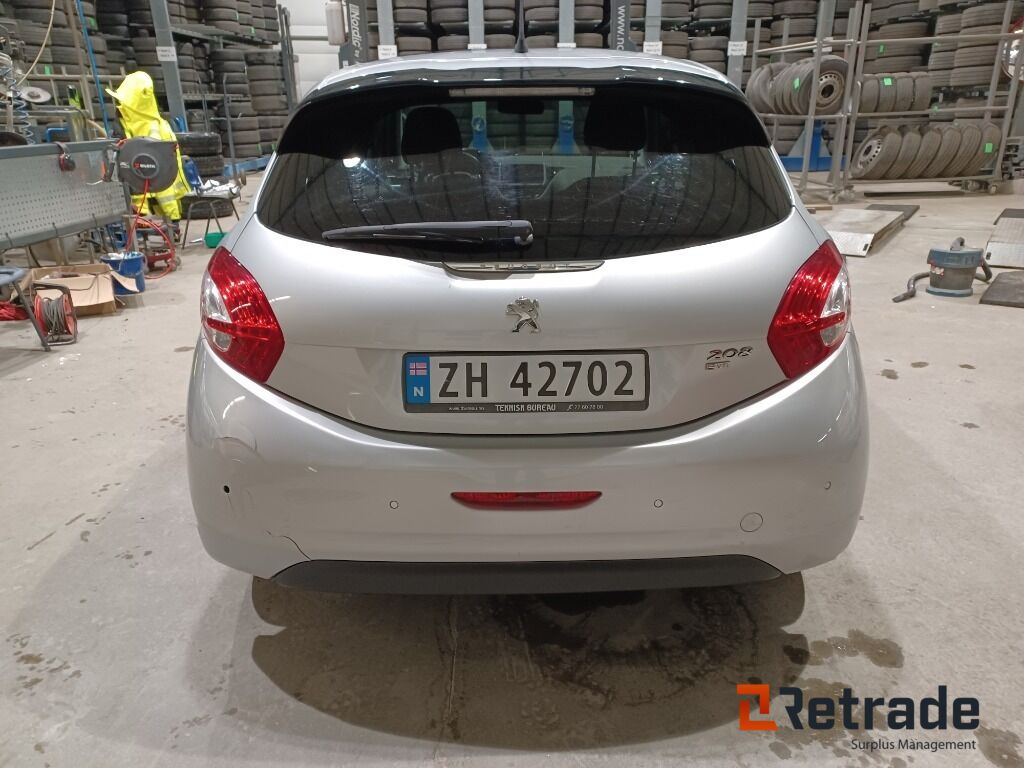 Bil Peugeot 208 Automat - سيارة: صور 5 Bil Peugeot 208 Automat - سيارة: صور 5