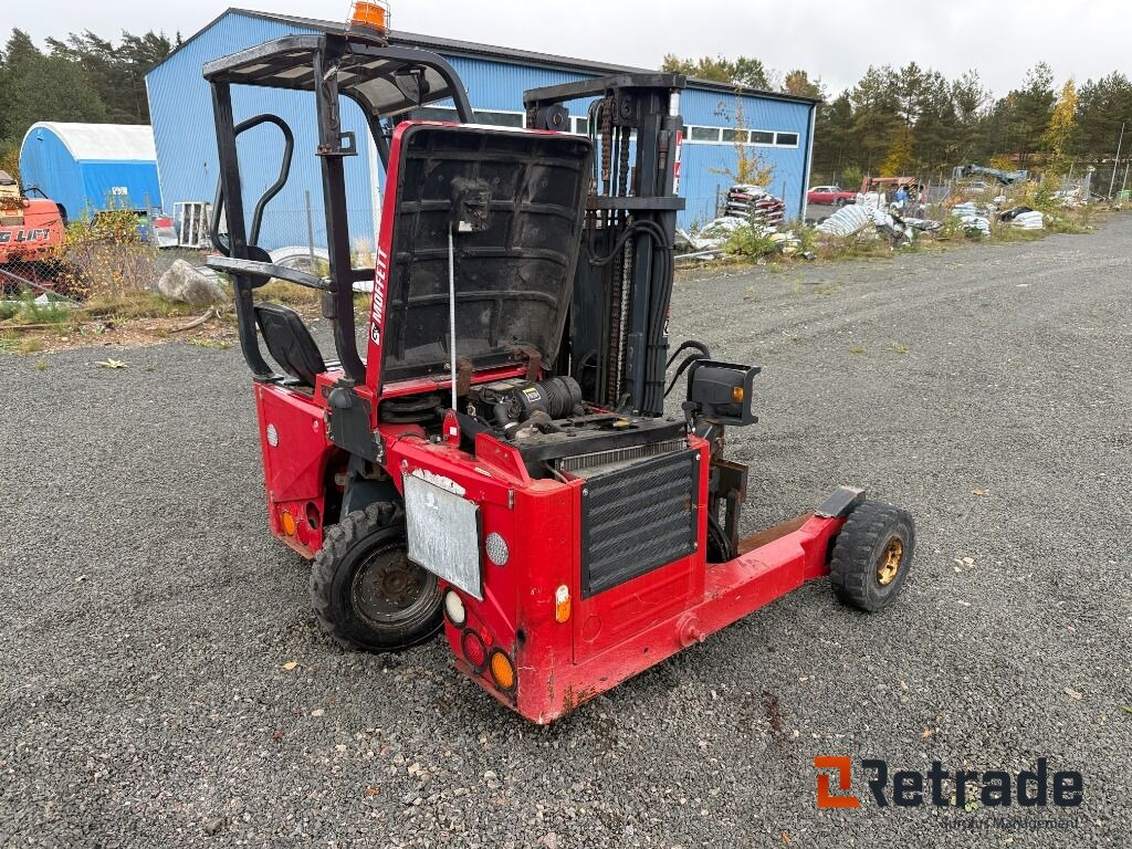 Gaffeltruck Moffett M4 25.3PF - معدات صناعية: صور 1 Gaffeltruck Moffett M4 25.3PF - معدات صناعية: صور 1
