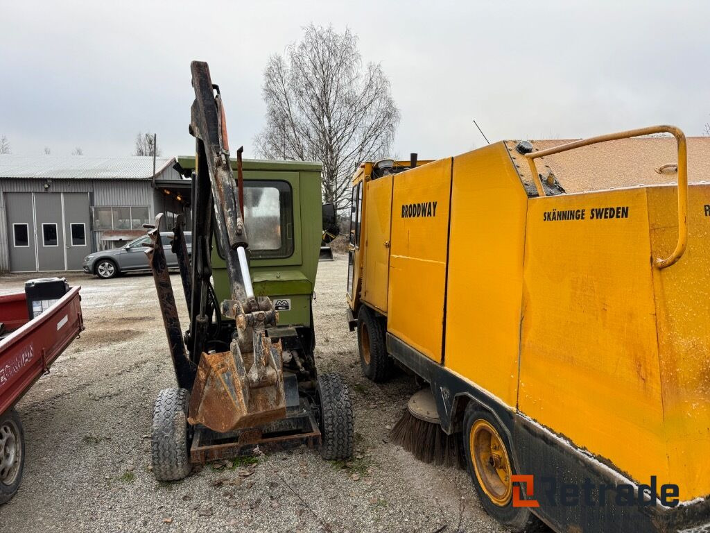 Grävmaskin Medle Grävaren MG6D - آلات البناء: صور 4 Grävmaskin Medle Grävaren MG6D - آلات البناء: صور 4