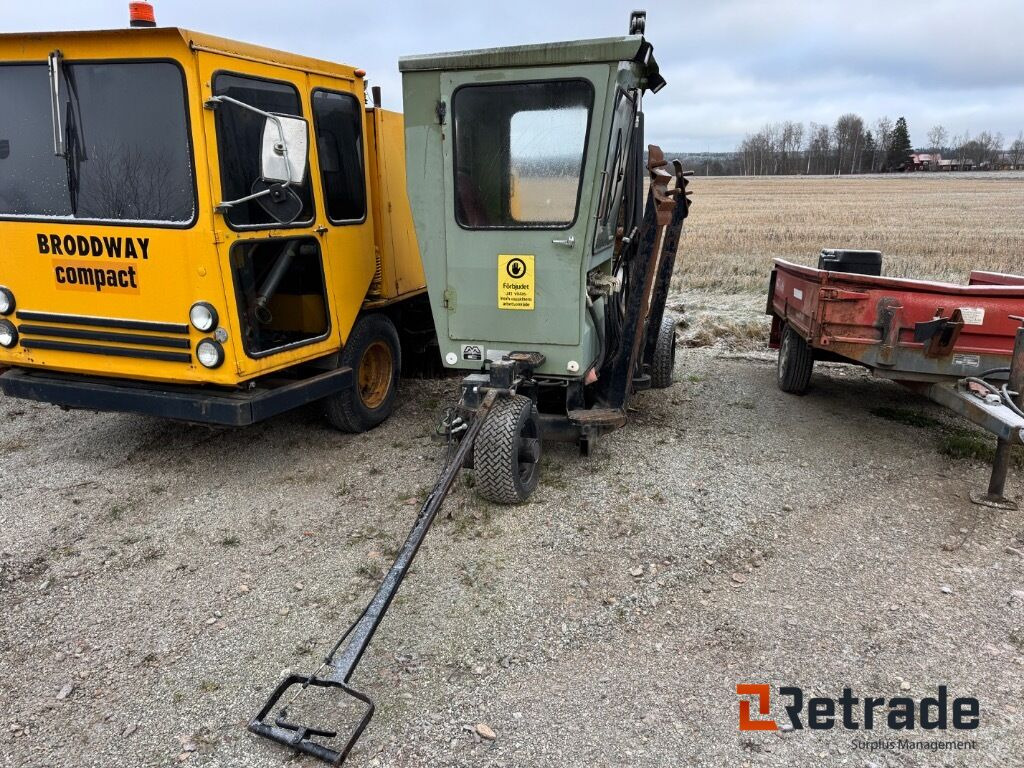 Grävmaskin Medle Grävaren MG6D - آلات البناء: صور 3 Grävmaskin Medle Grävaren MG6D - آلات البناء: صور 3