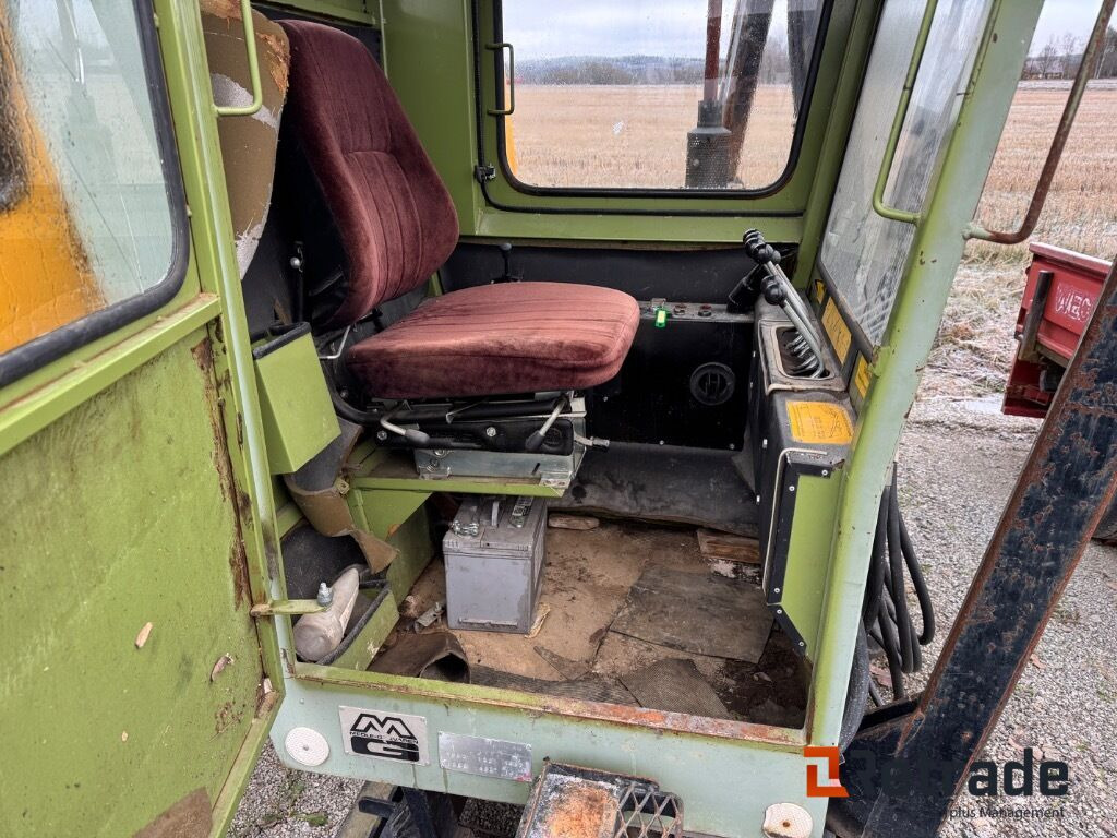 Grävmaskin Medle Grävaren MG6D - آلات البناء: صور 5 Grävmaskin Medle Grävaren MG6D - آلات البناء: صور 5