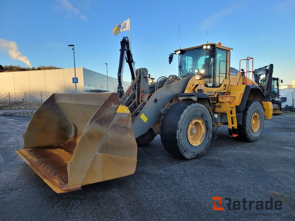 Hjullastare Volvo L 180H med skopa - آلات البناء: صور 1 Hjullastare Volvo L 180H med skopa - آلات البناء: صور 1