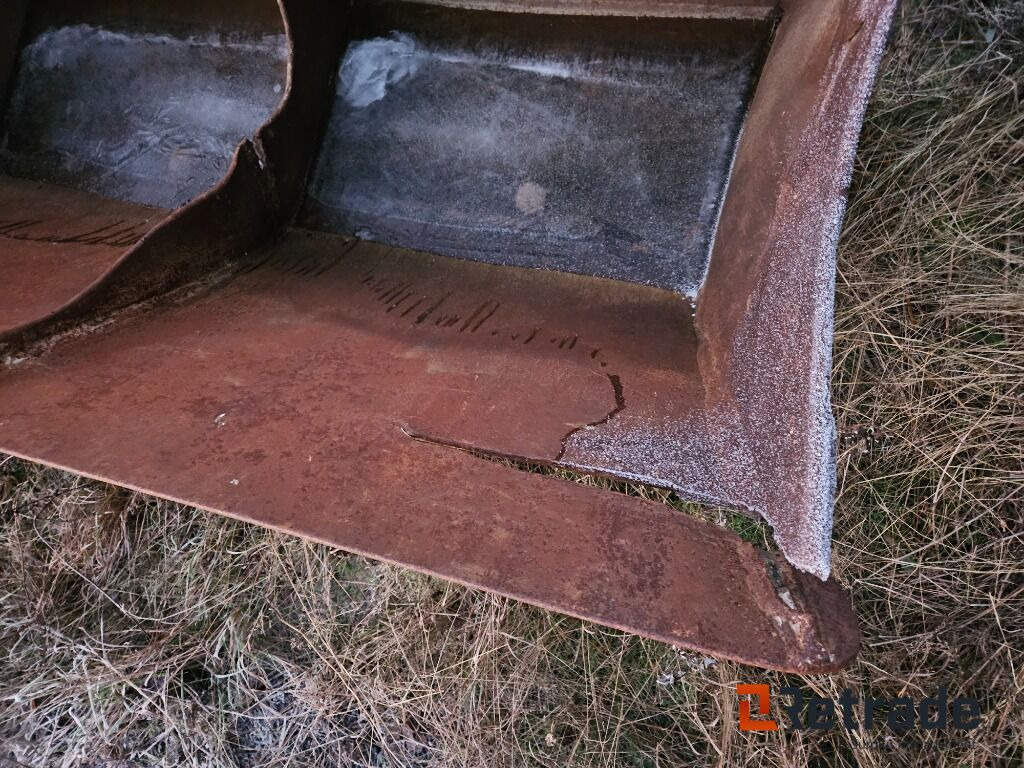 Hydraulisk tiltskopa SMP SL900 - معدات البناء: صور 5 Hydraulisk tiltskopa SMP SL900 - معدات البناء: صور 5