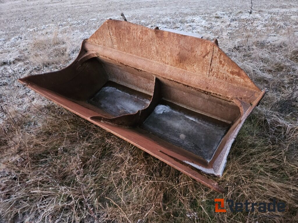 Hydraulisk tiltskopa SMP SL900 - معدات البناء: صور 4 Hydraulisk tiltskopa SMP SL900 - معدات البناء: صور 4