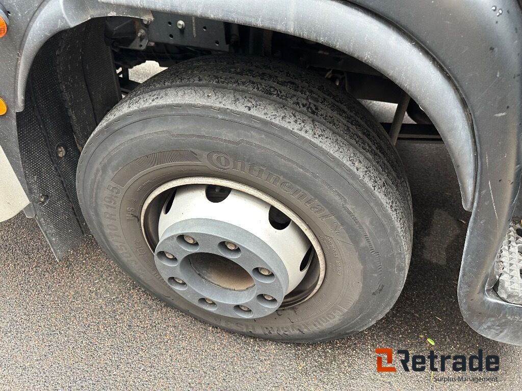 IVECO EURO CARGO Lastbil med rampe - بصندوق مغلق شاحنة: صور 4 IVECO EURO CARGO Lastbil med rampe - بصندوق مغلق شاحنة: صور 4