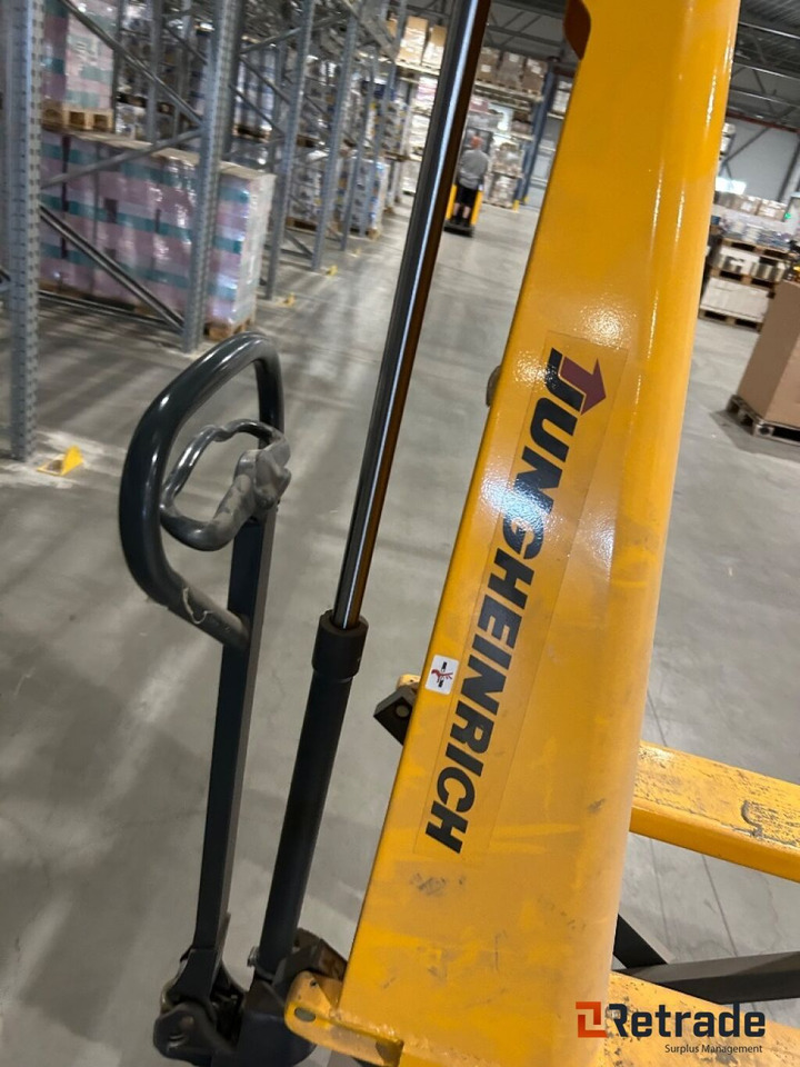 Jekke tralle fra Jungheinrich AX 10 - معدات الرفع منخفض المستوى: صور 3 Jekke tralle fra Jungheinrich AX 10 - معدات الرفع منخفض المستوى: صور 3