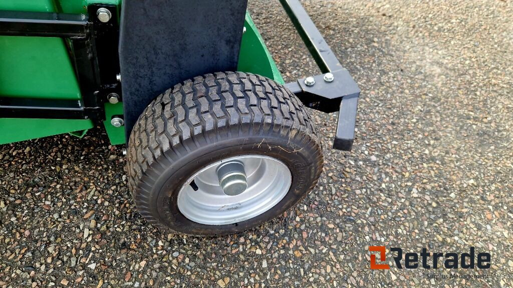 مكنسة Kraftig ATV/Traktor Feiemaskin – Black Wolf ATVSweeper 2018 modell: صور 13 مكنسة Kraftig ATV/Traktor Feiemaskin – Black Wolf ATVSweeper 2018 modell: صور 13