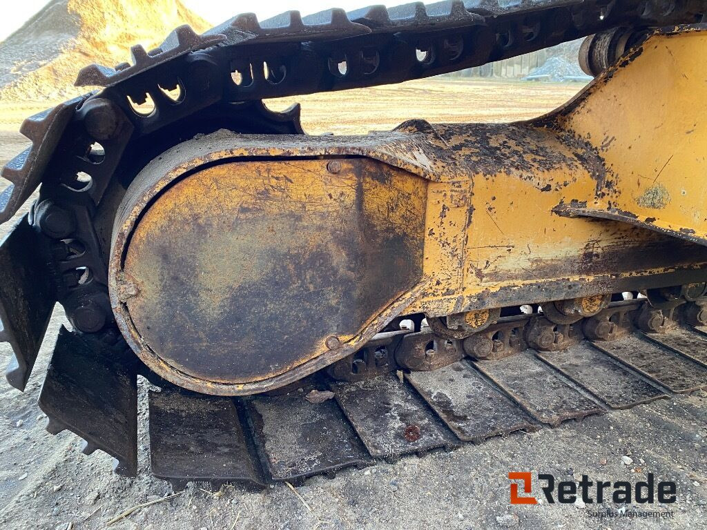 آلات البناء Liebherr R902 HDS Litronic / Årgang 1996 / Timer 11543: صور 49
