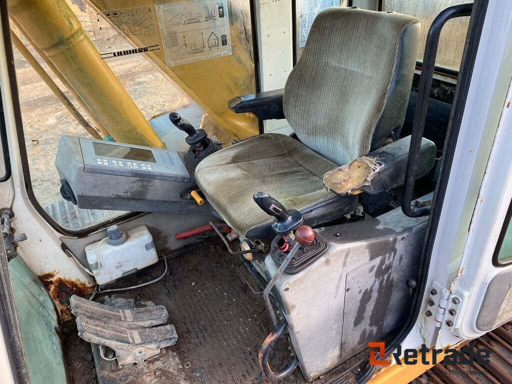 آلات البناء Liebherr R902 HDS Litronic / Årgang 1996 / Timer 11543: صور 10