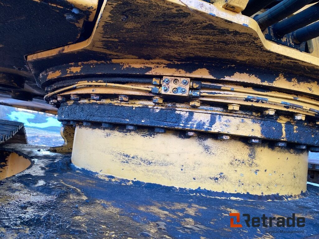 آلات البناء Liebherr R902 HDS Litronic / Årgang 1996 / Timer 11543: صور 35