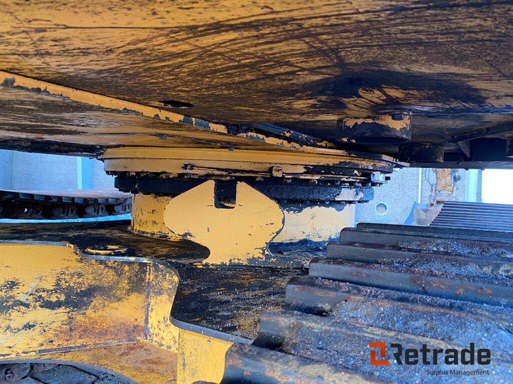 آلات البناء Liebherr R902 HDS Litronic / Årgang 1996 / Timer 11543: صور 41