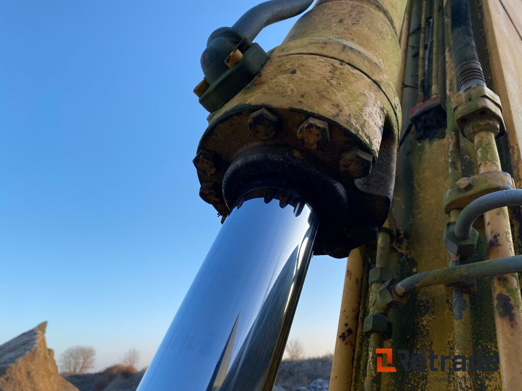 آلات البناء Liebherr R902 HDS Litronic / Årgang 1996 / Timer 11543: صور 21