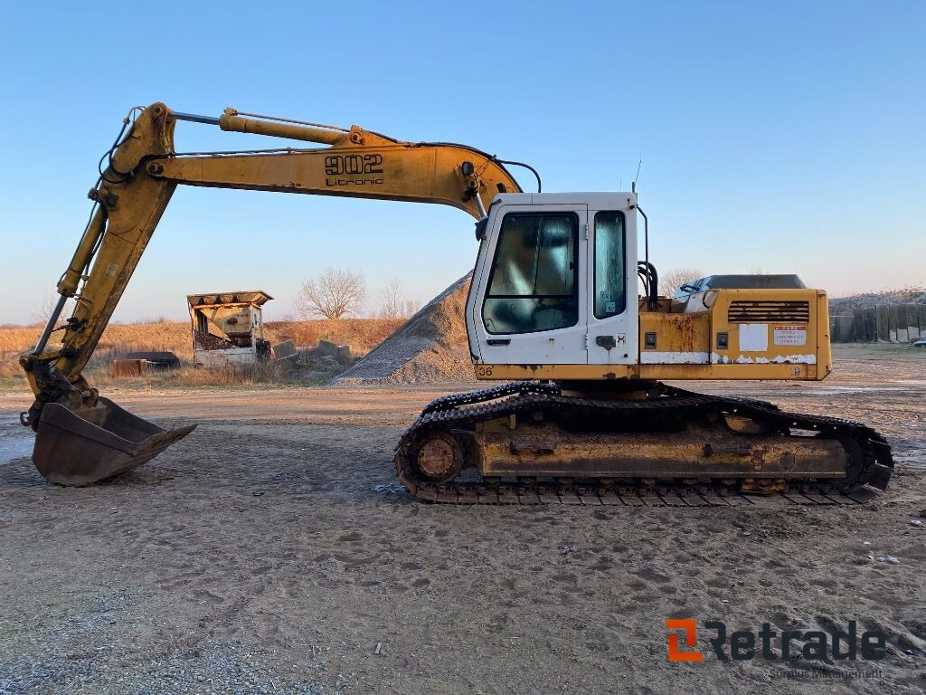 آلات البناء Liebherr R902 HDS Litronic / Årgang 1996 / Timer 11543: صور 9