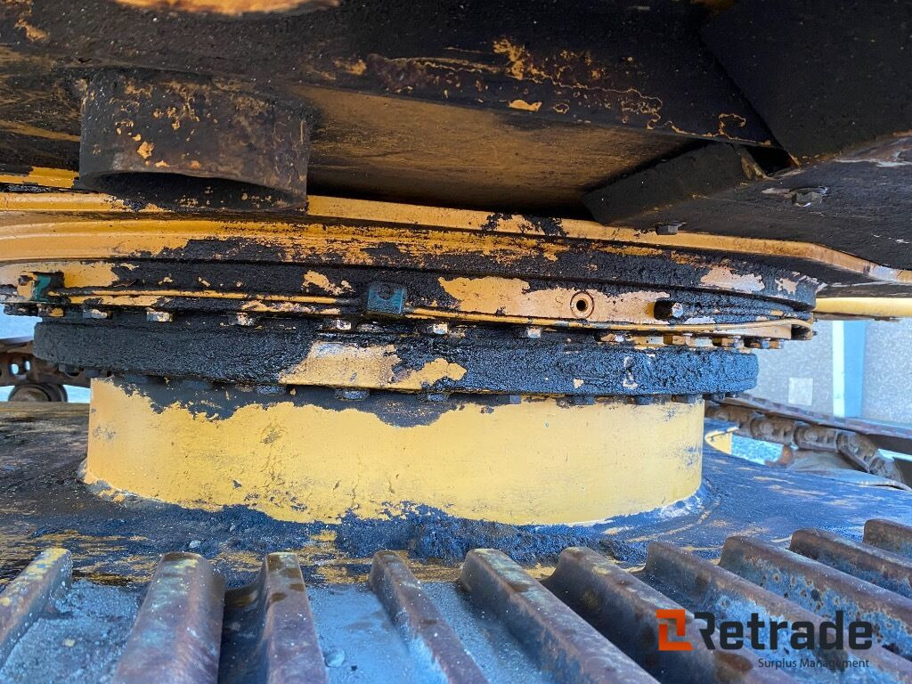 آلات البناء Liebherr R902 HDS Litronic / Årgang 1996 / Timer 11543: صور 42