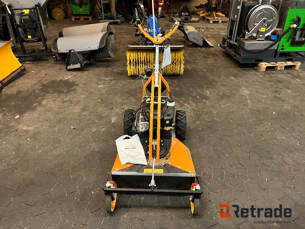 Plæne- og parkmaskiner AS - Motor as 63 ALLMAHER - الآلات والماكينات الزراعية: صور 2 Plæne- og parkmaskiner AS - Motor as 63 ALLMAHER - الآلات والماكينات الزراعية: صور 2