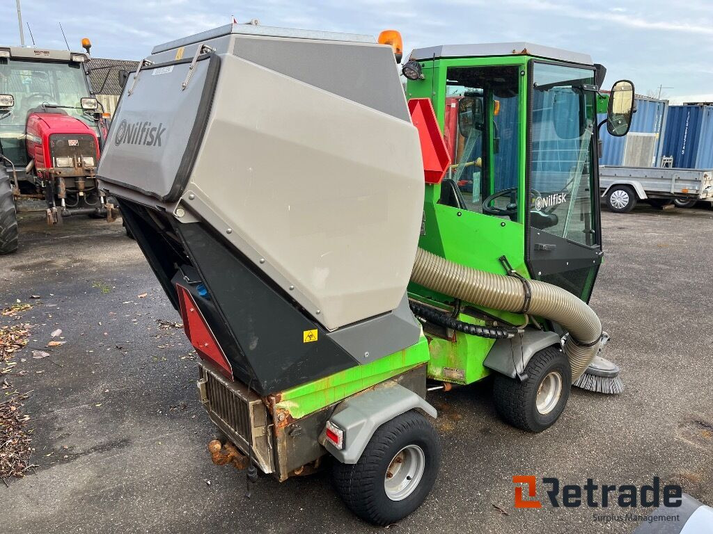 Redskabsbærer Nilfisk FH3 med maskinsæt. - سيارة بلدية: صور 5 Redskabsbærer Nilfisk FH3 med maskinsæt. - سيارة بلدية: صور 5