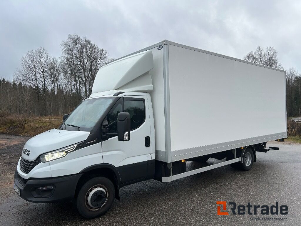 Skåpbil med bak-gavellyft Iveco Daily 72-180 Låga mil , nyskick - الشاحنات الصغيرة صندوق مغلق: صور 1 Skåpbil med bak-gavellyft Iveco Daily 72-180 Låga mil , nyskick - الشاحنات الصغيرة صندوق مغلق: صور 1