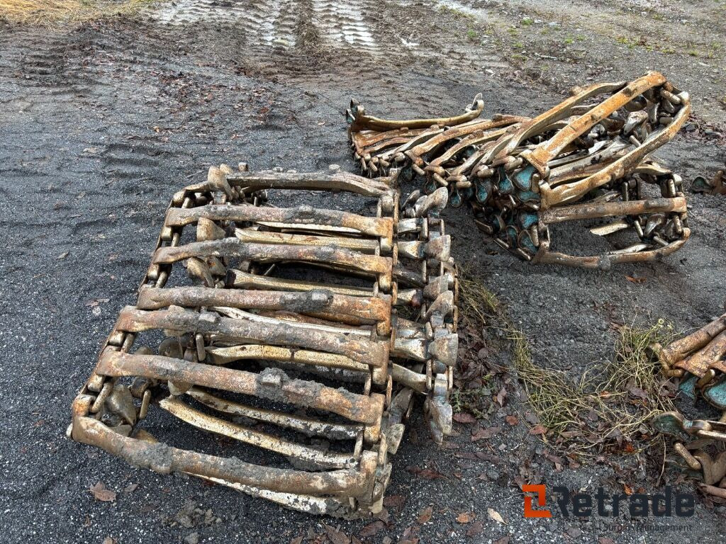 Skogsmaskinsband Olofsfors Evo Soft 780/50 28.5 2st - الآلات والماكينات الزراعية: صور 1 Skogsmaskinsband Olofsfors Evo Soft 780/50 28.5 2st - الآلات والماكينات الزراعية: صور 1