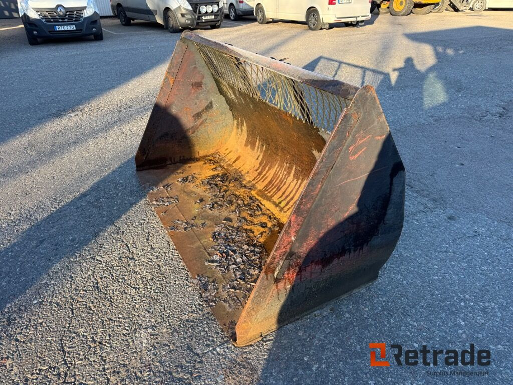 Skopa Gradmeko Trima fäste - معدات البناء: صور 1 Skopa Gradmeko Trima fäste - معدات البناء: صور 1