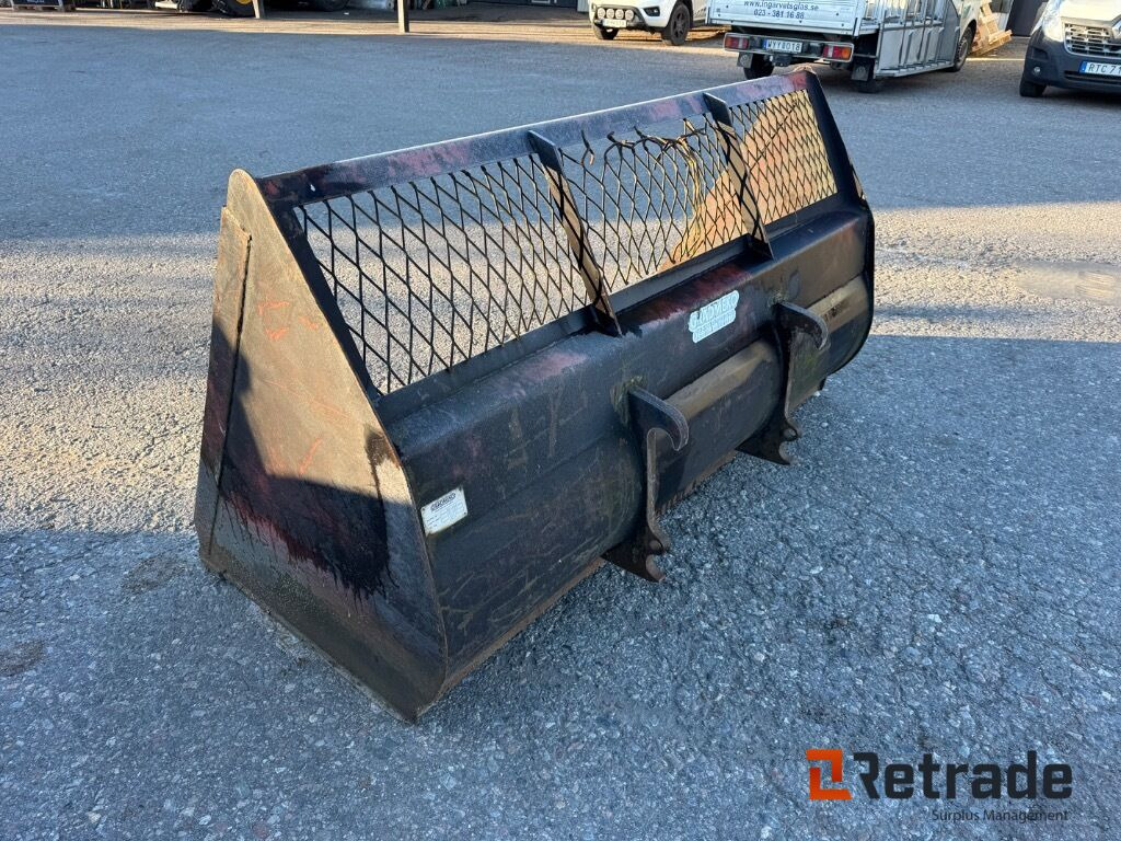 Skopa Gradmeko Trima fäste - معدات البناء: صور 2 Skopa Gradmeko Trima fäste - معدات البناء: صور 2