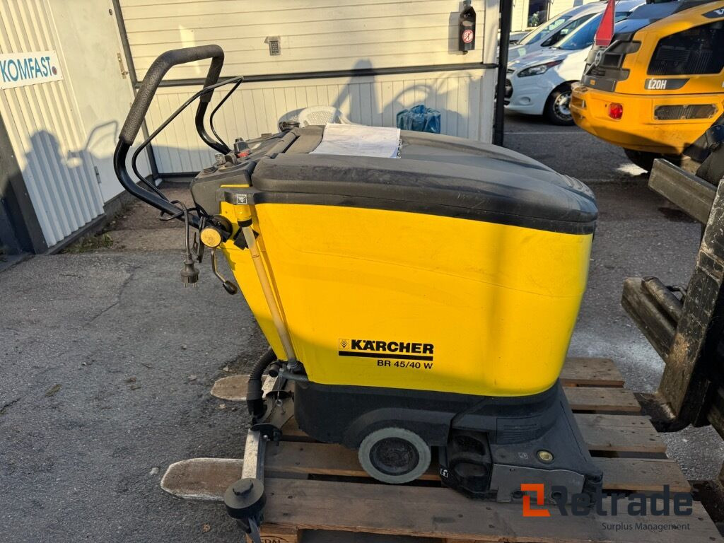 Skurmaskin Kärcher BR 45/40 W - ماكينة فرك وتجفيف: صور 3 Skurmaskin Kärcher BR 45/40 W - ماكينة فرك وتجفيف: صور 3