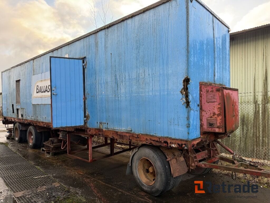 Släpvagn med skåp - بصندوق مغلق مقطورة: صور 3 Släpvagn med skåp - بصندوق مغلق مقطورة: صور 3