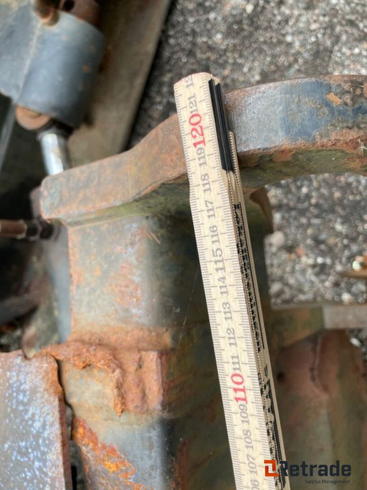 Snöplog 4m/ Snowplow - معدات البناء: صور 5 Snöplog 4m/ Snowplow - معدات البناء: صور 5